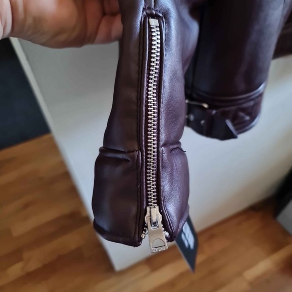 New,Guess Men Red Faux-Leather Faux-Shearling Asymetrical Motorcycle Jacket Sz-S - Picture 6 of 14